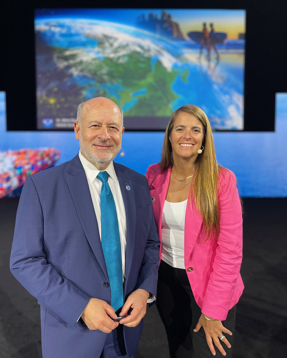  With the support of IMO, NOAA Administrator Dr. Rick Spinrad and NOS environmental scientist Mimi D’Iorio delivered a technical demonstration in the opening plenary session of a global conference that attracted over 20,000 attendees. Credit: NOAA  