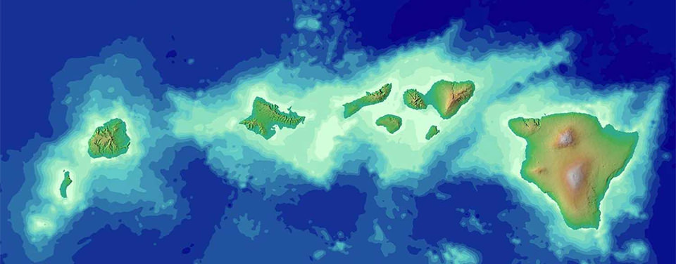 where do the hawaiian islands lie in relation to the united states