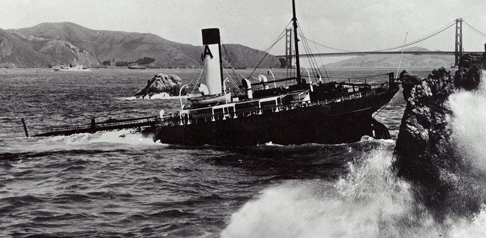 The steamer Frank H. Buck sinking near San Francisco